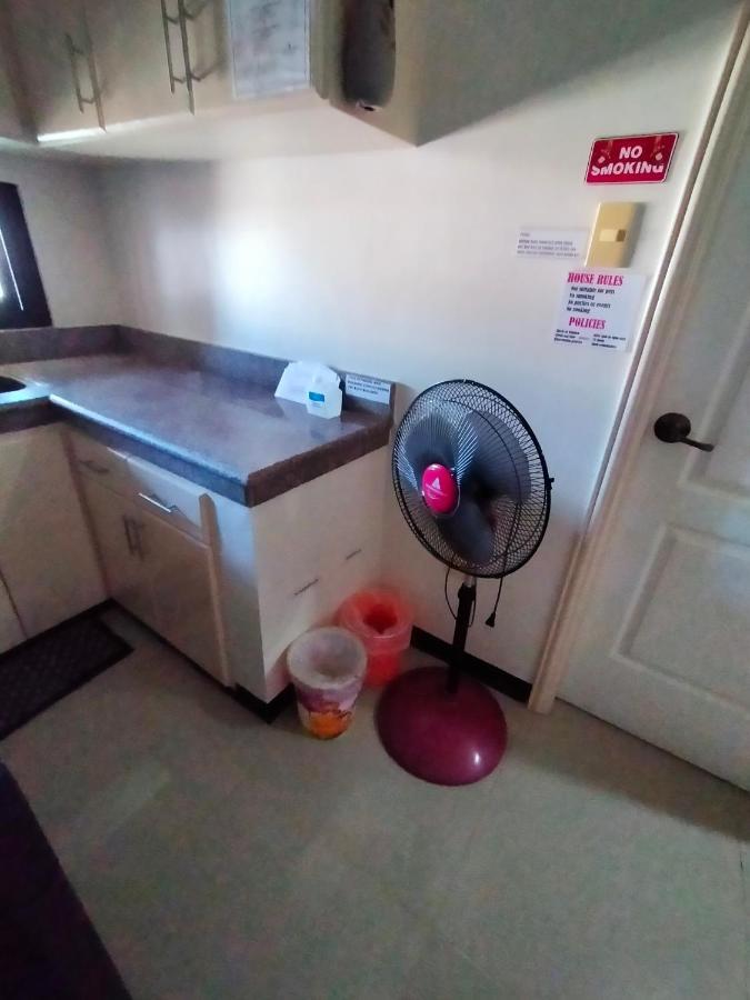 V.F. Riton Apartelle Laoag Exterior photo