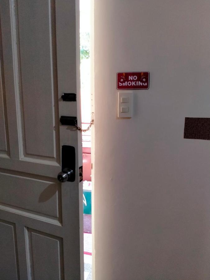 V.F. Riton Apartelle Laoag Exterior photo