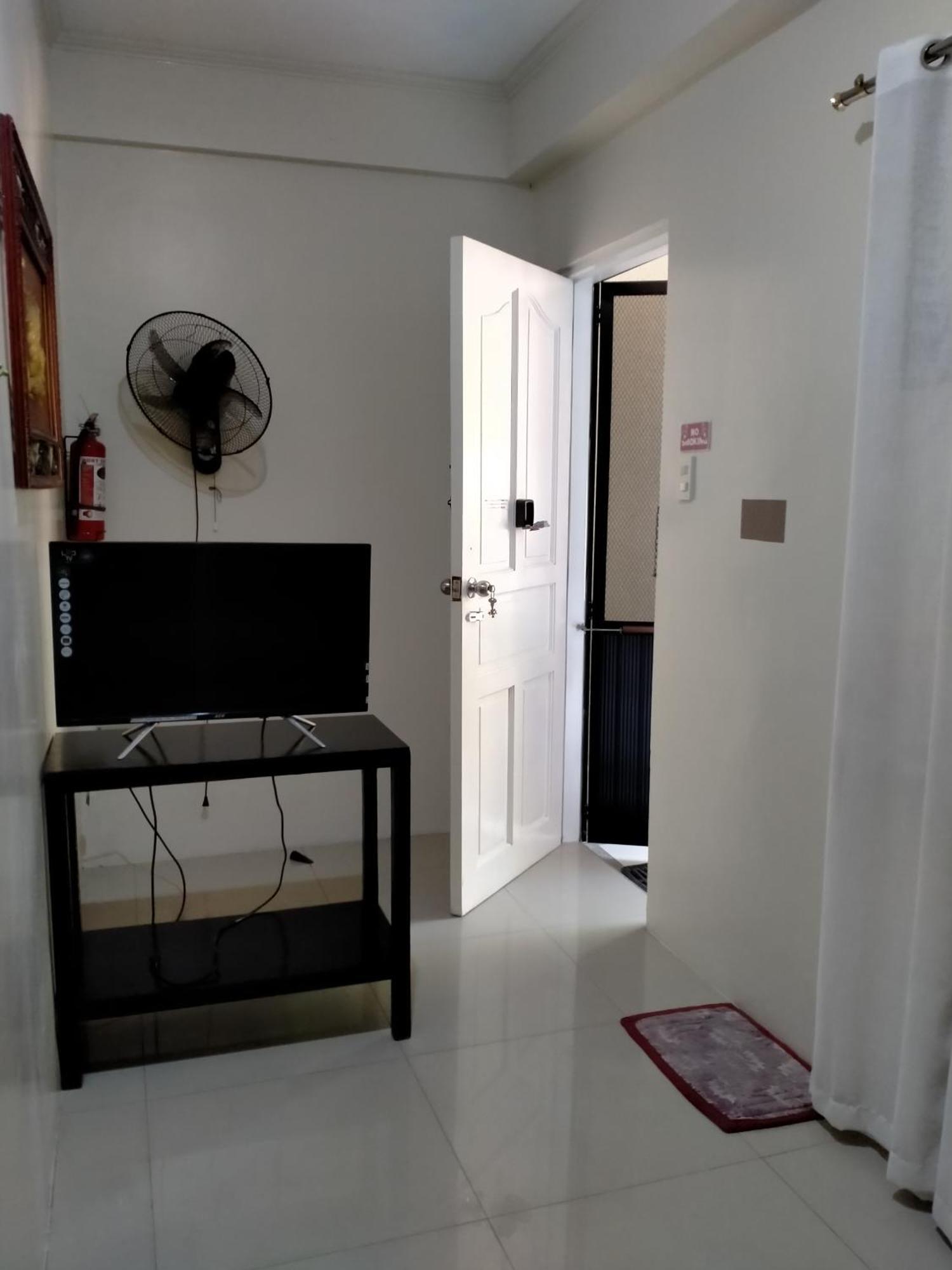 V.F. Riton Apartelle Laoag Room photo